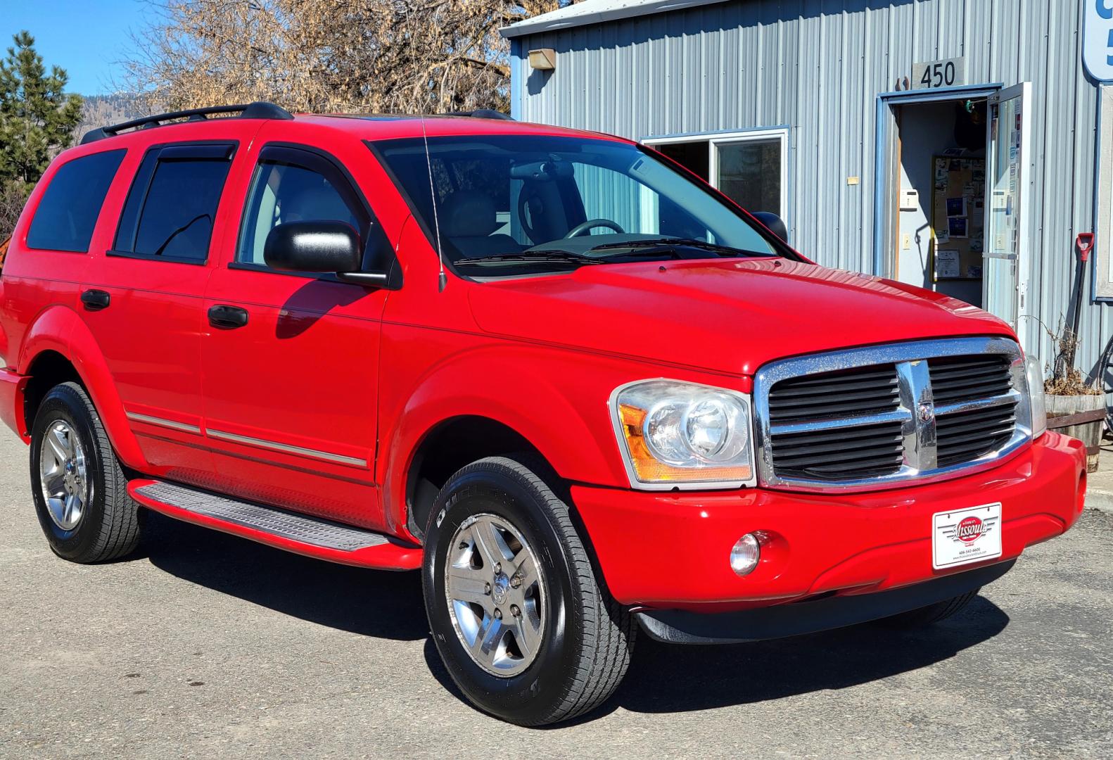 2004 Red /Tan Dodge Durango Limited (1D4HB58D34F) with an 5.7L V8 engine, 5 Speed Auto transmission, located at 450 N Russell, Missoula, MT, 59801, (406) 543-6600, 46.874496, -114.017433 - Photo#4